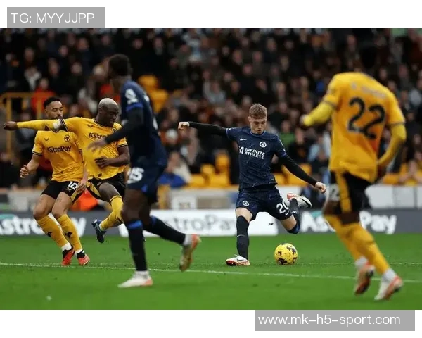 英超狼队20轮仅积6分距离保级区差距明显西汉姆联保级形势严峻